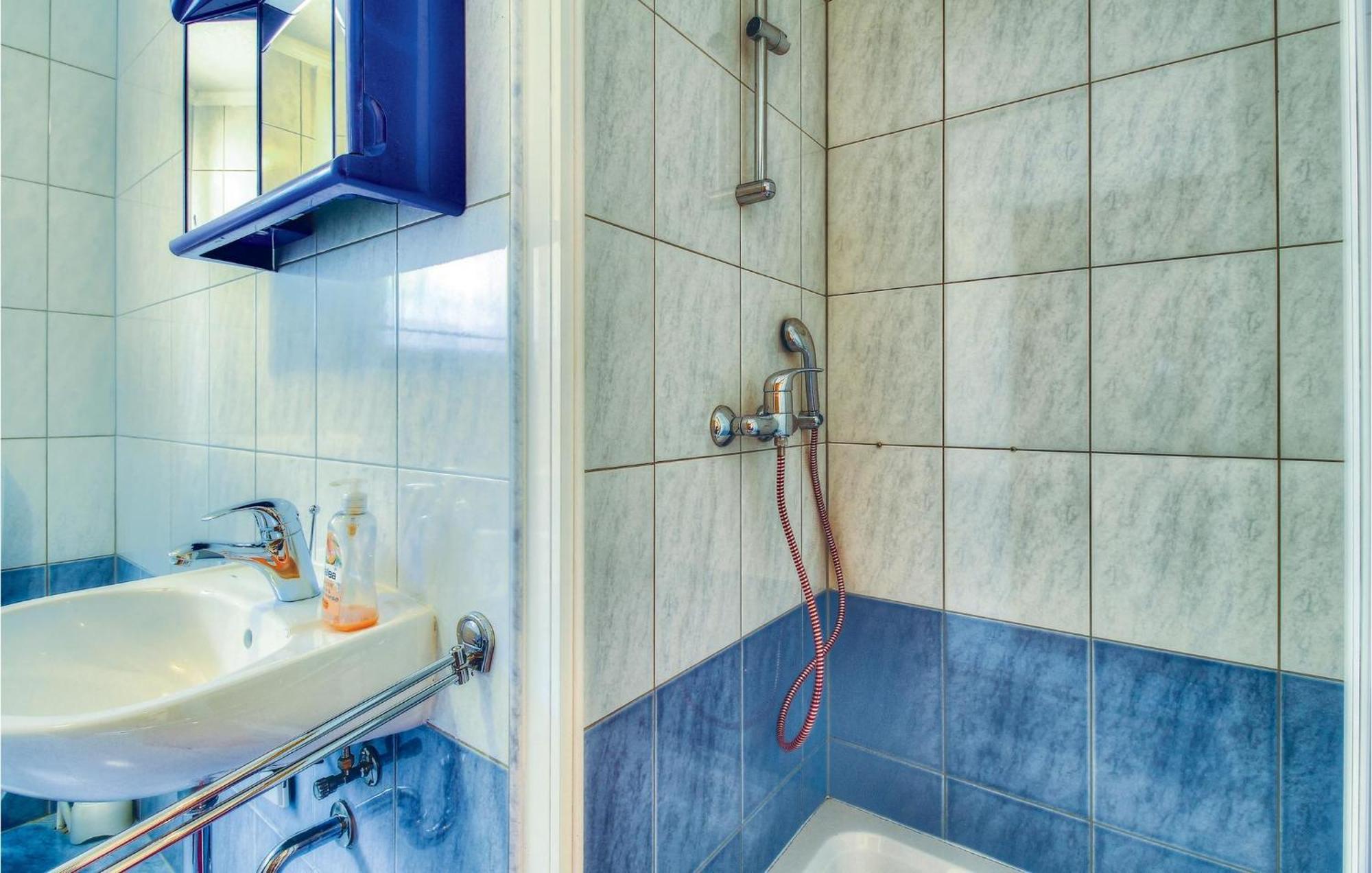 Amazing home in Buje with 3 Bedrooms, WiFi&Outdoor swimming pool Zewnętrze zdjęcie