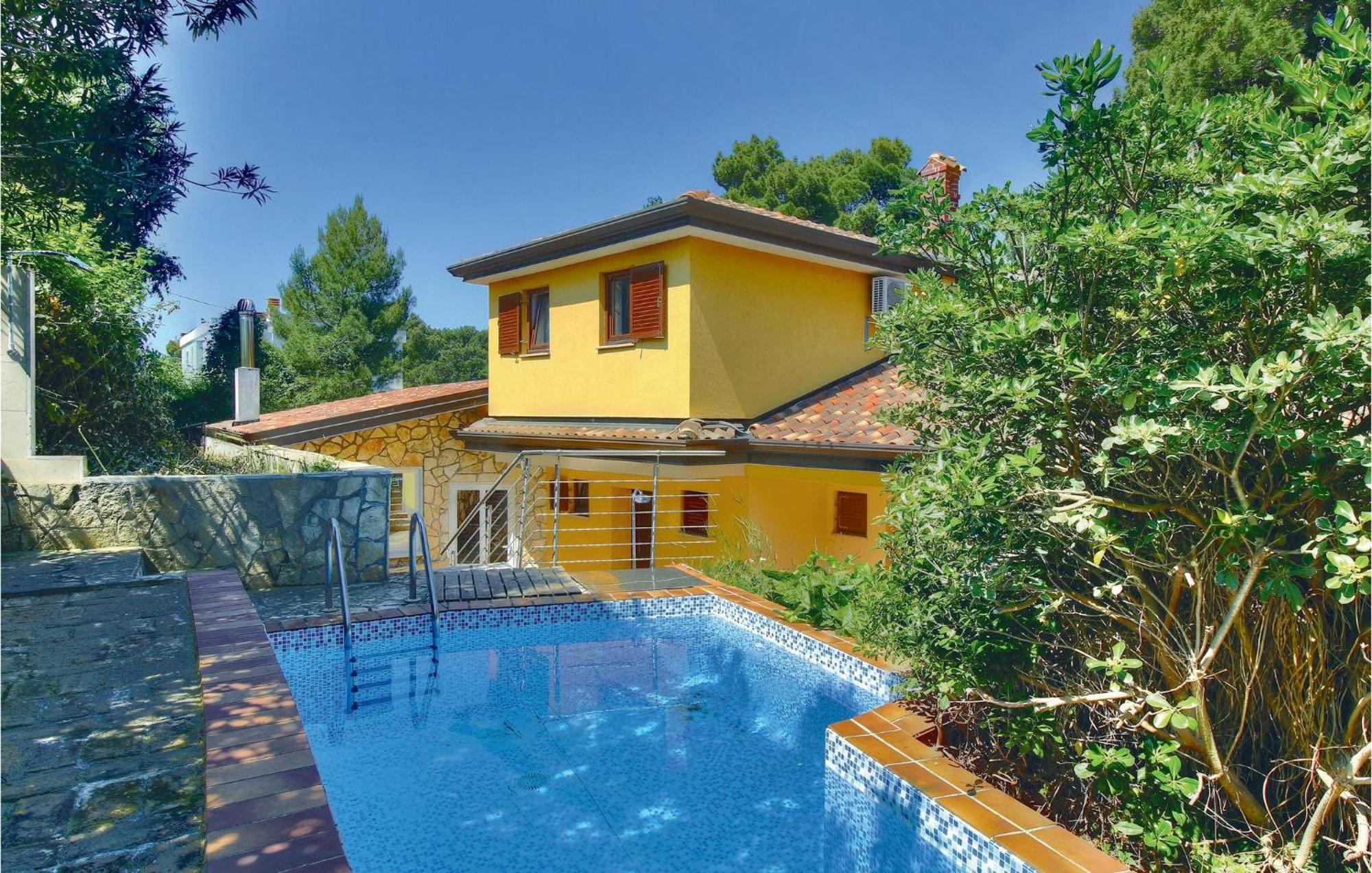 Amazing home in Buje with 3 Bedrooms, WiFi&Outdoor swimming pool Zewnętrze zdjęcie
