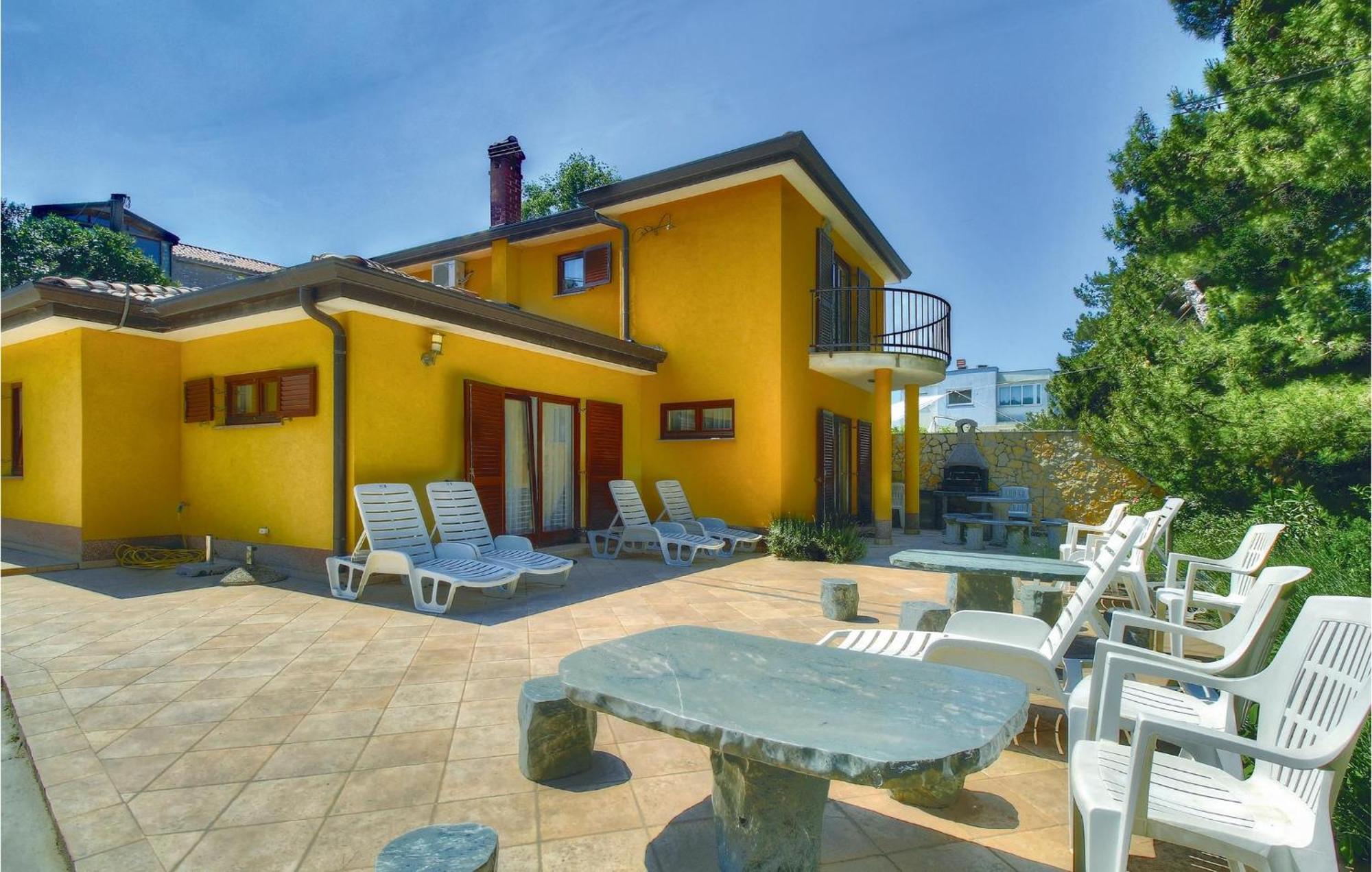 Amazing home in Buje with 3 Bedrooms, WiFi&Outdoor swimming pool Zewnętrze zdjęcie
